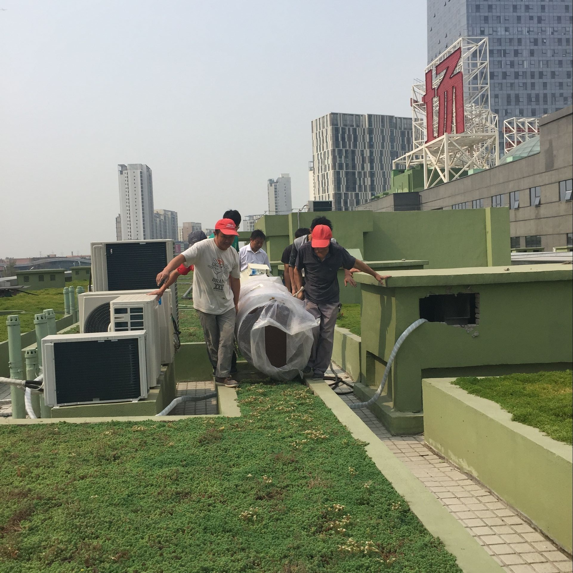 河北省廊坊市农村煤改电使用空气源热泵供暖3.png